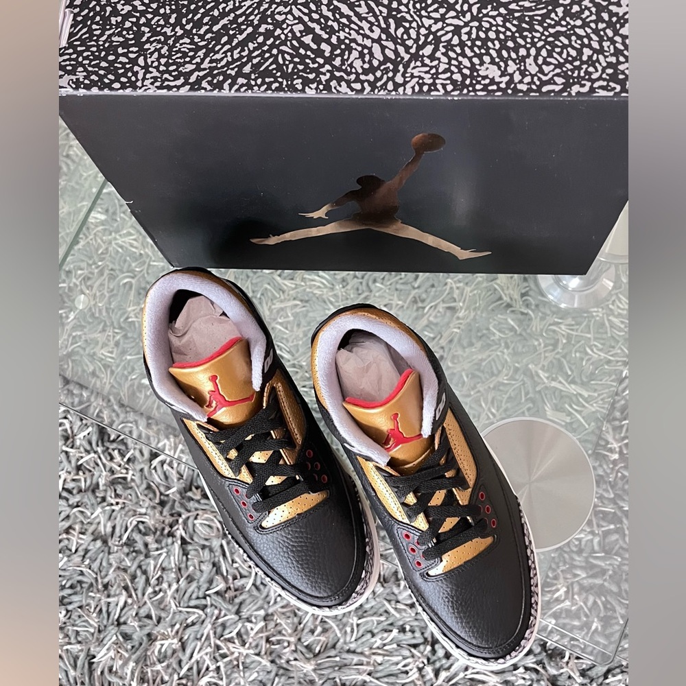 🎉HP🎉 Air Jordan 3 Retro - Picture 11 of 17
